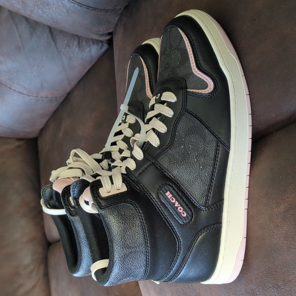 New Coach High Top Sneaker In Signature Canvas - Picture 2 of 7